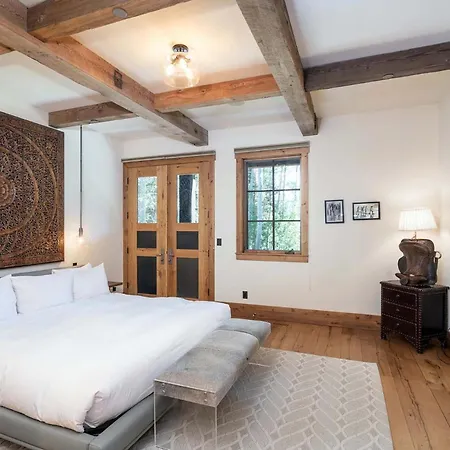 Chalet Robbers Roost By Exceptional