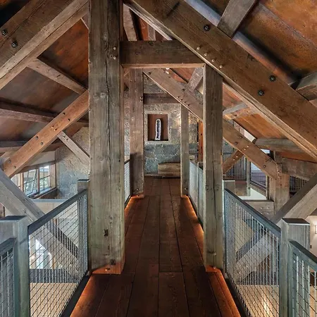 Robbers Roost By Exceptional Chalet