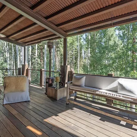 Robbers Roost By Exceptional Chalet
