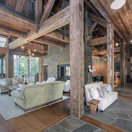 Robbers Roost By Exceptional Chalet