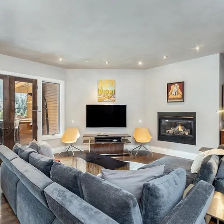 Apartment Modern Willow By Exceptional *