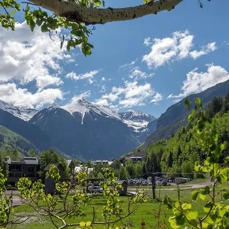 Sunny Condo, Box Canyon Views, Pool & Hot Tub Apartment *