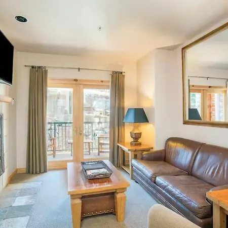 Mountain Village Getaway With Pool & Hot Tub Holiday home *