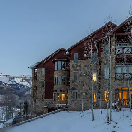 Luxury Lorian Lookout With Plenty Of Amenities Holiday home