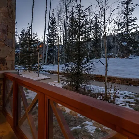 Luxury Lorian Lookout With Plenty Of Amenities