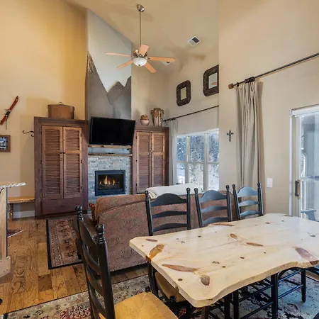 Fabulous Close To Chair Lifts 1 And 10 In Meadows Area Holiday home *