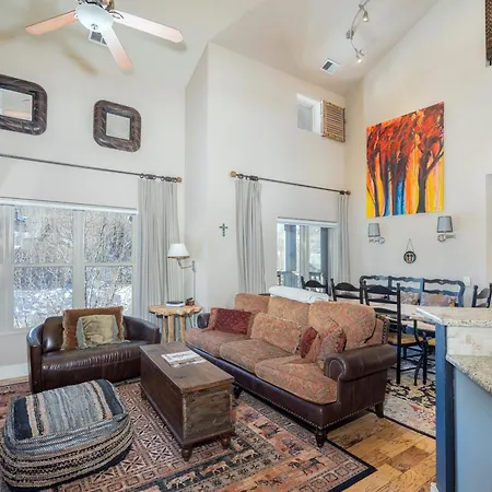 Fabulous Close To Chair Lifts 1 And 10 In Meadows Area *