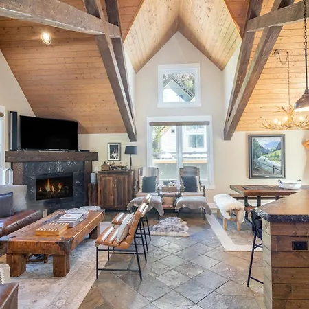 Main Street Tri-plex Close To Everything! Telluride