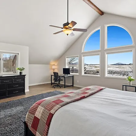 Wapiti Lane Holiday home