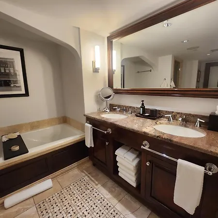 Luxury At A 5 Star At The Heart Of Mountain Village -