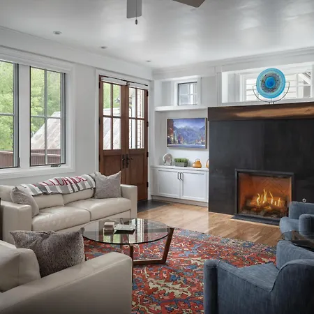 South Oak Retreat - Convenient Luxury By Gondola!