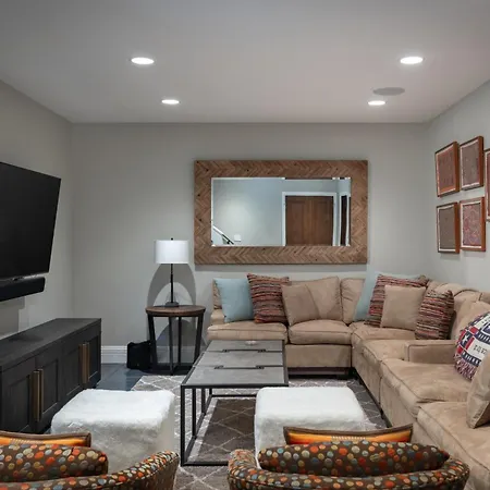 South Oak Retreat - Convenient Luxury By Gondola! *