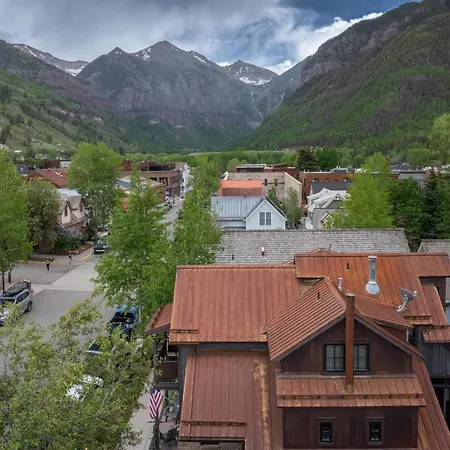 Villa South Oak Retreat - Convenient Luxury By Gondola!