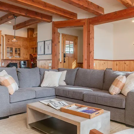 Holiday home Double Eagle B2 Picturesque Mountain - 3 Bedroom 3 Ba Sleeps 8
