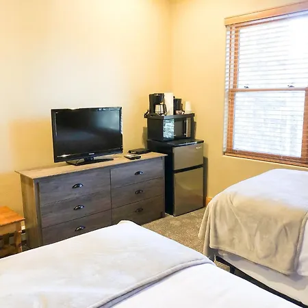 Bear Creek 301c Hotel