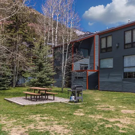 Holiday home Experience Luxury At Alpenglow At *