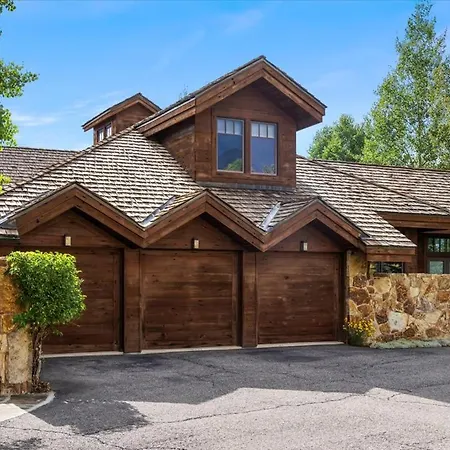 Luxe Mountain Village Retreat Hot Tub With Views Holiday home *