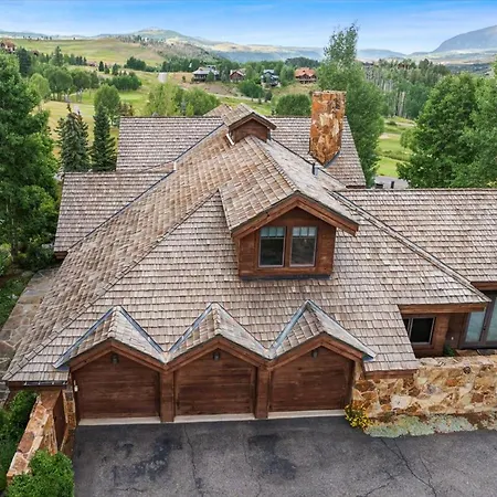 Holiday home Luxe Mountain Village Retreat Hot Tub With Views *