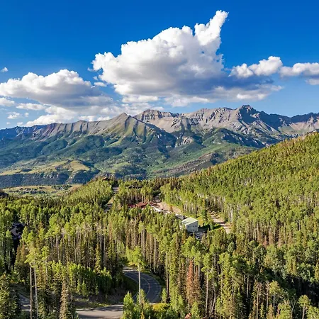 Stunning Views! Ski-in/out Mountain Village Holiday home