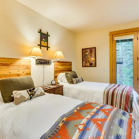 Stunning Views! Ski-in/out Mountain Village Holiday home *