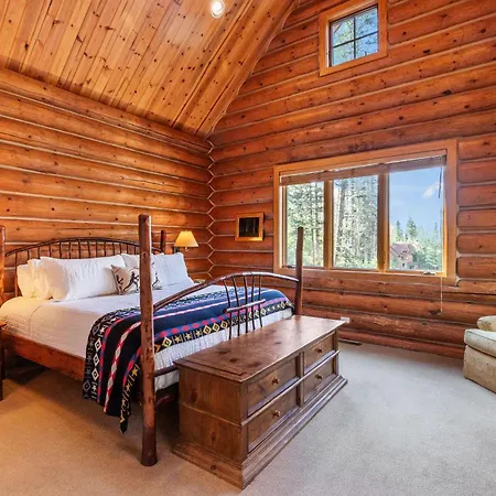 Stunning Views! Ski-in/out Mountain Village Holiday home *