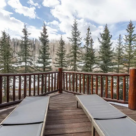 Spacious Retreat With Private Hot Tub Holiday home *