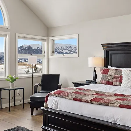 Wapiti Lane Holiday home