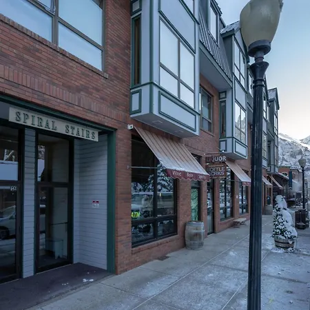 One Block Walk To Gondola, Lockers Downstairs, River Trail Close By! Telluride