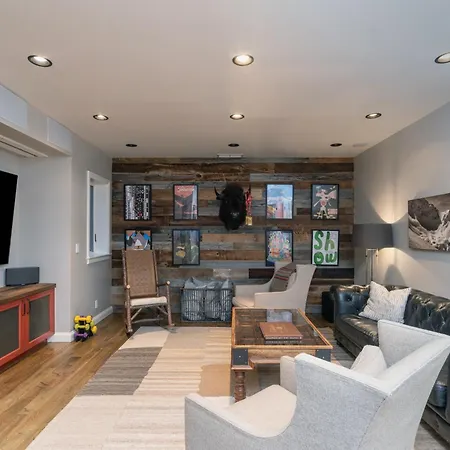 Holiday home Luxury At Miles High, With 2 Free Passes