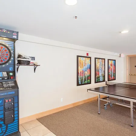 Holiday home Luxury Lorian Lookout With Plenty Of Amenities