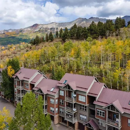Fabulous Close To Chair Lifts 1 And 10 In Meadows Area *