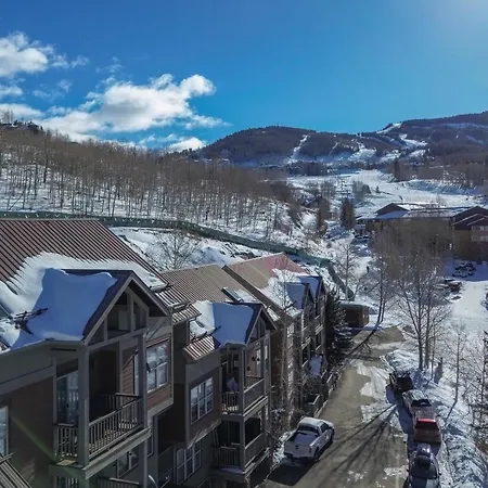 Fabulous Close To Chair Lifts 1 And 10 In Meadows Area