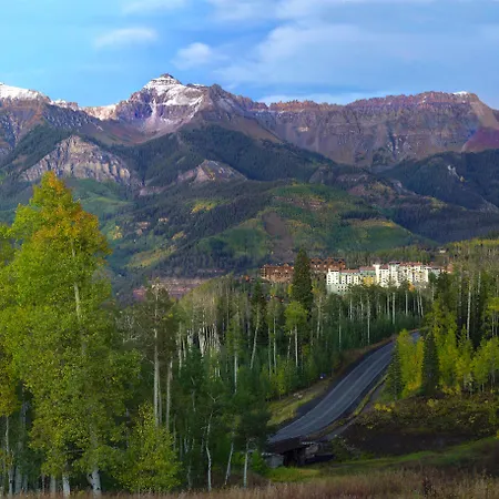 The Peaks And Resort