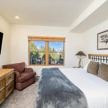 Bear Creek 212 Apartment *