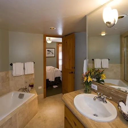 At Lost Creek 4*