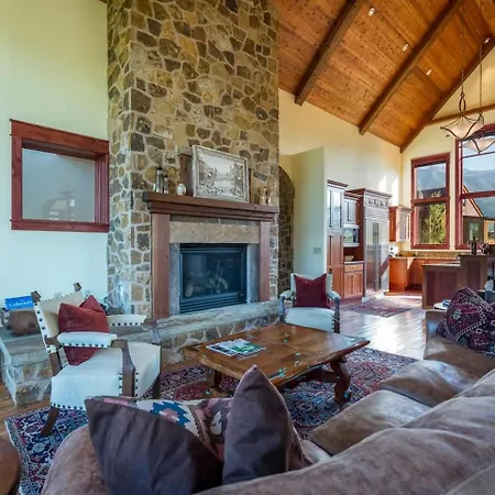 Mountain With A Private Hot Tub Ideal For A Colorado Getaway Holiday home Telluride