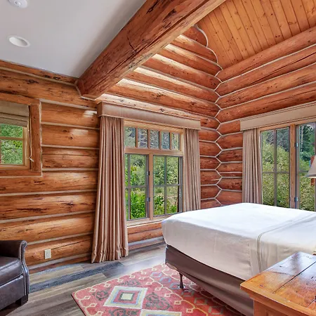 Mountain Lodge Telluride