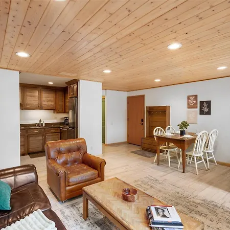 324 Apartment *