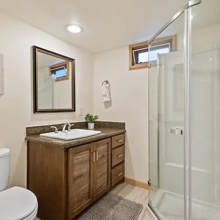 324 Apartment *