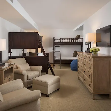 Hotel Madeline And Residences, Collection
