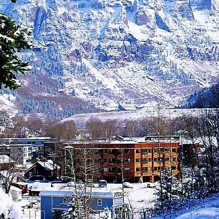 Resort Ice House And