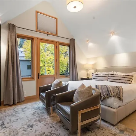 Downtown Luxury Retreat Private Hot Tub * Telluride