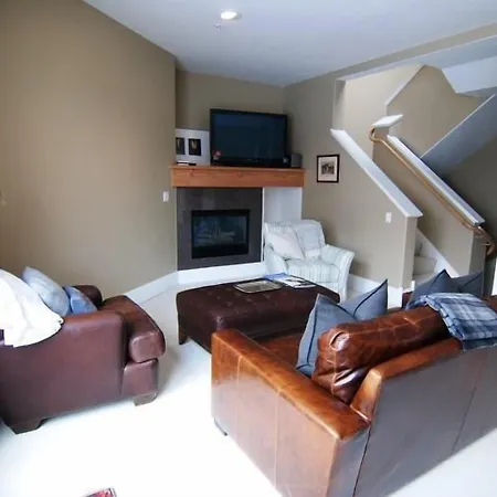 Apartment Pacific Place A *