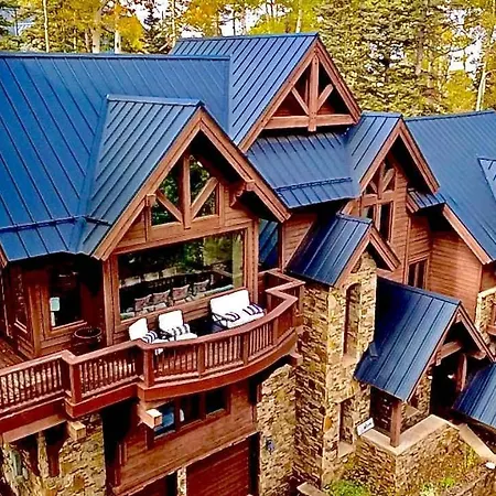 Holiday home Mountain Village Retreat With Hot Tub Sauna & Views