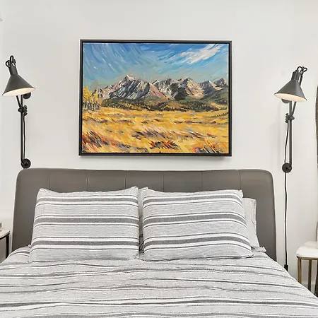 Miners Union 7 Downtown W Mountain Views 1br 1ba Sleeps 2