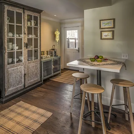 Inn Dunton Town House