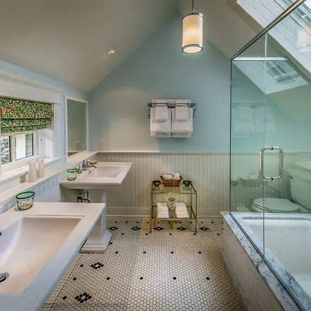 Inn Dunton Town House