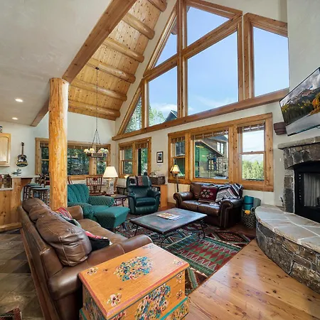 Mountain View 2 Ski-in Private Hot Tub 4br 4.5ba Sleeps 8 Holiday home *