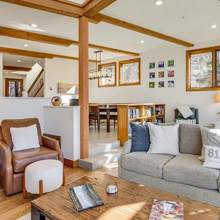Holiday home Luxurious Ski-in/ski-out Mountain Escape *