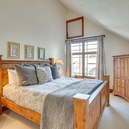 Luxurious Ski-in/ski-out Mountain Escape Holiday home *